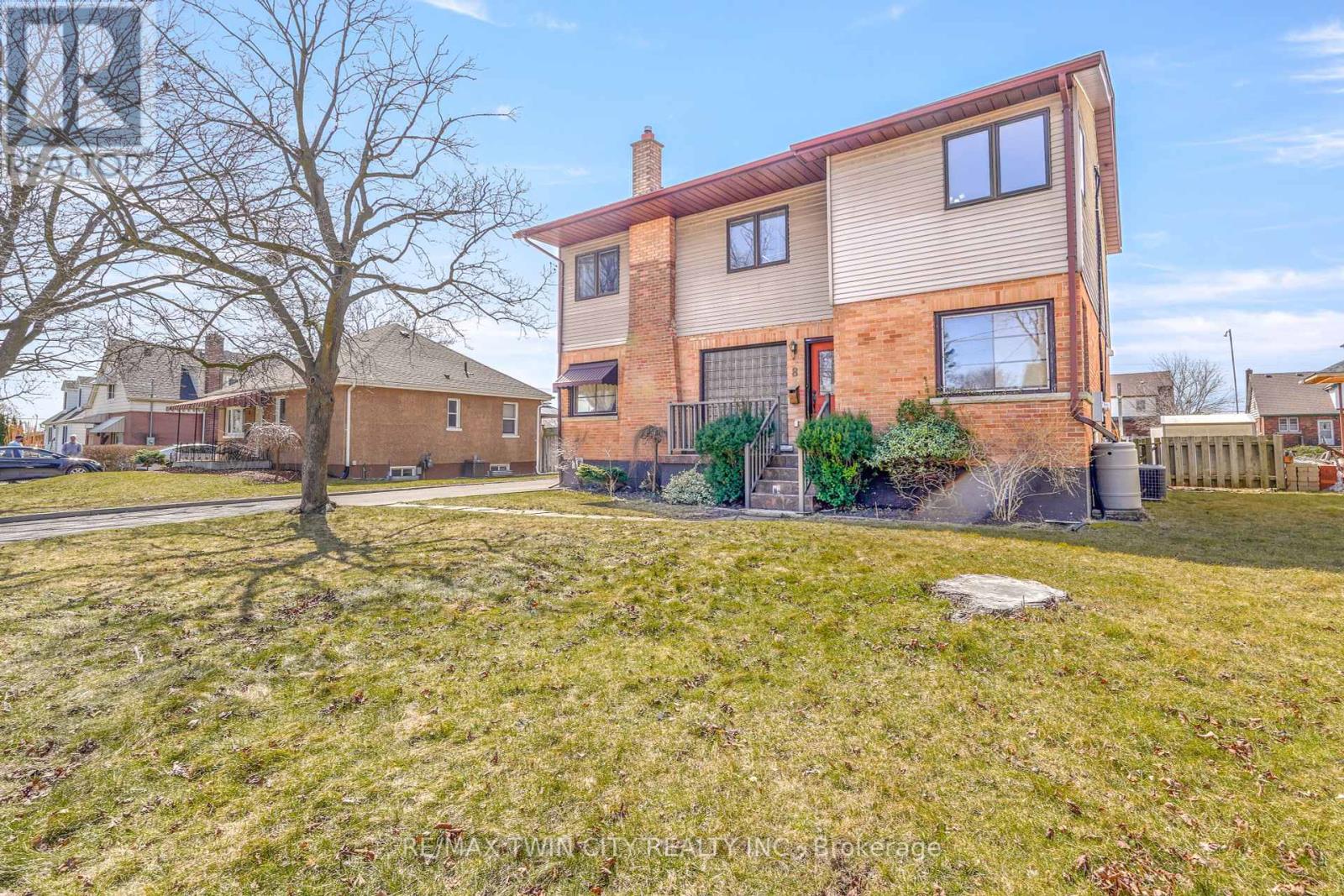 Property at 8 CECIL AVENUE image 3