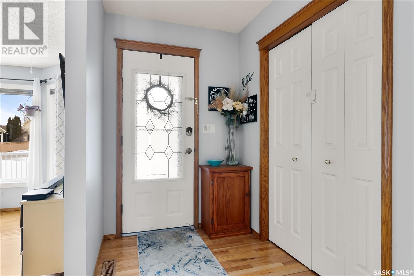 Property at 3503 Apple GROVE image 3