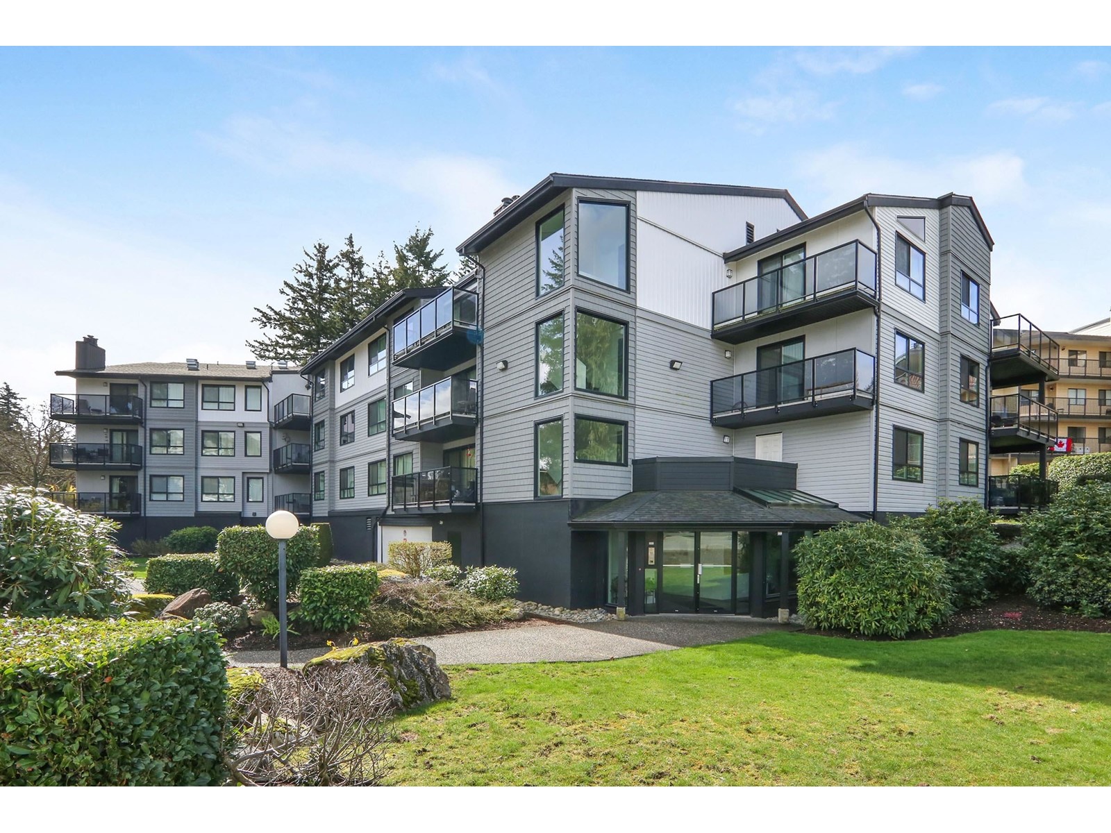 302 32124 TIMS AVENUE, Abbotsford, British Columbia