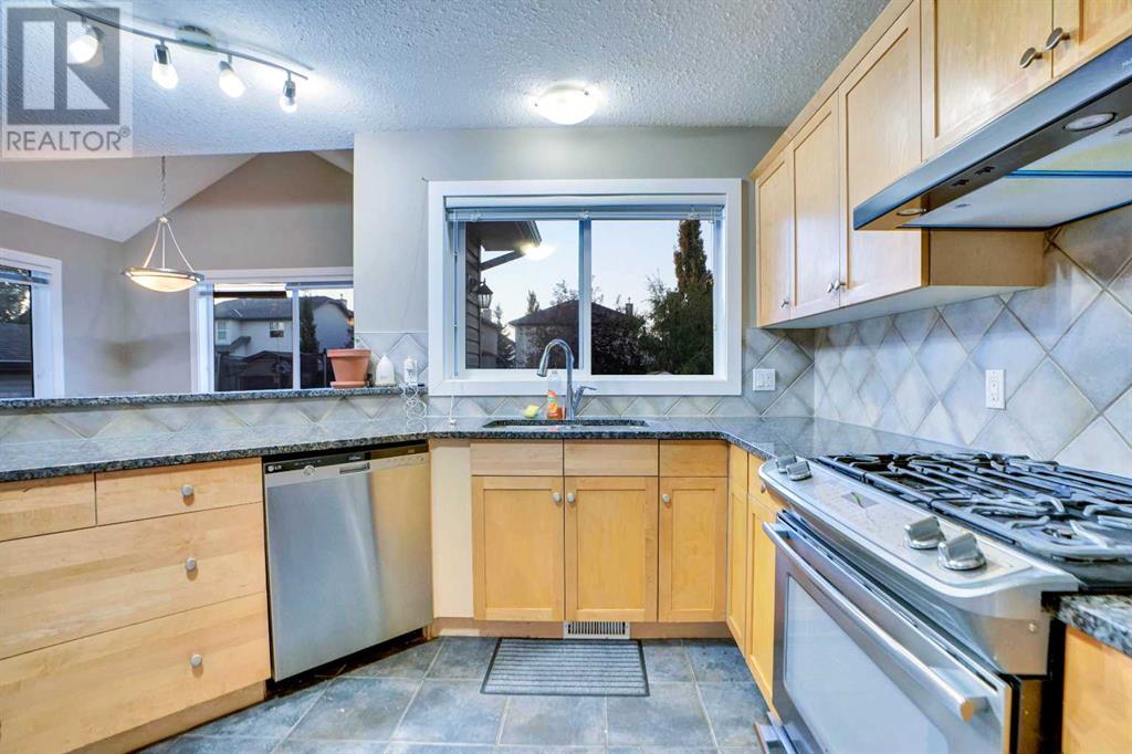 Property at 2733 Coopers Circle SW image 4