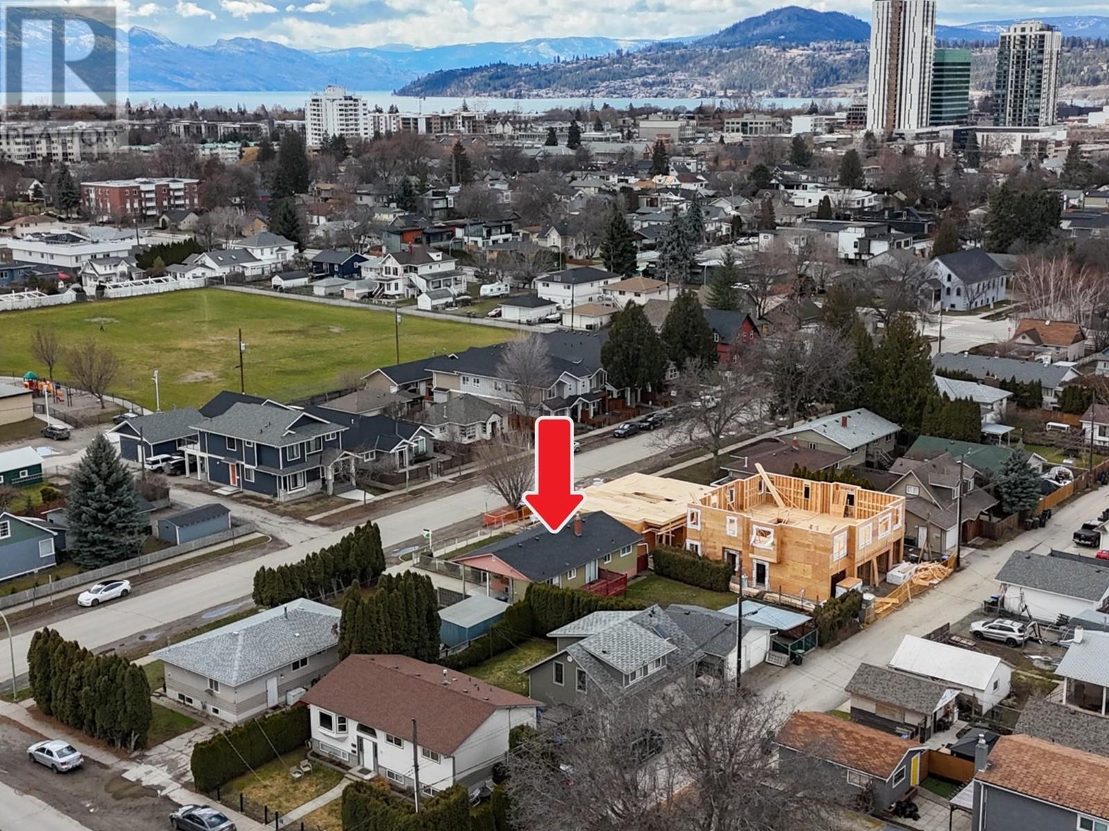 958 Stockwell Avenue, Kelowna, British Columbia  V1Y 6W2 - Photo 3 - 10342414