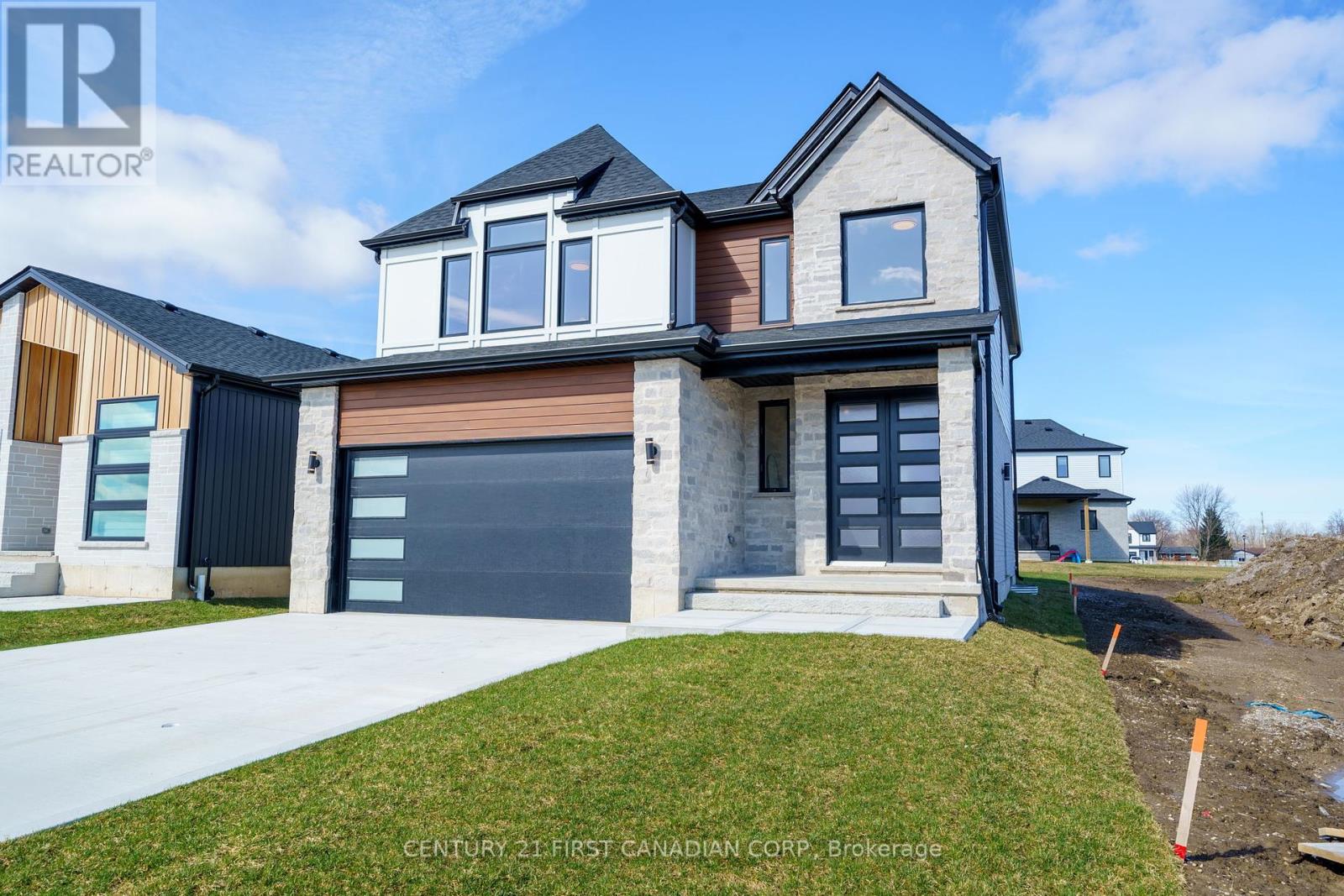 15 SHELDABREN STREET, North Middlesex, Ontario