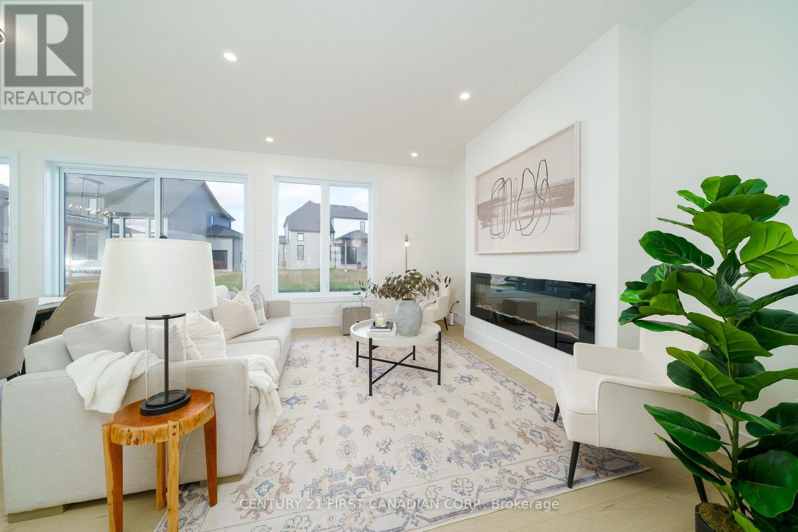 15 Sheldabren Street, North Middlesex, Ontario  N0M 1A0 - Photo 6 - X12069465