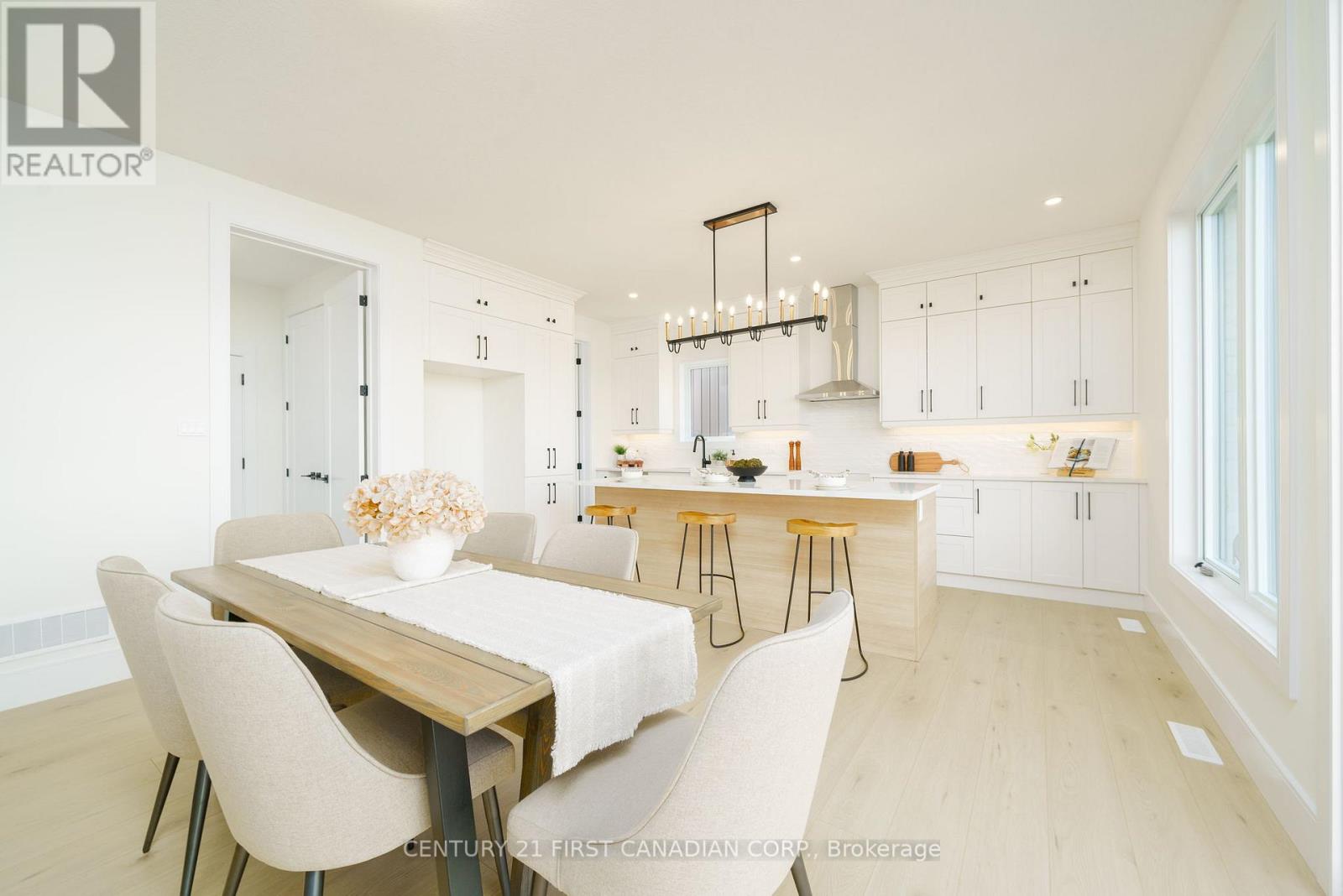 15 Sheldabren Street, North Middlesex, Ontario  N0M 1A0 - Photo 8 - X12069465