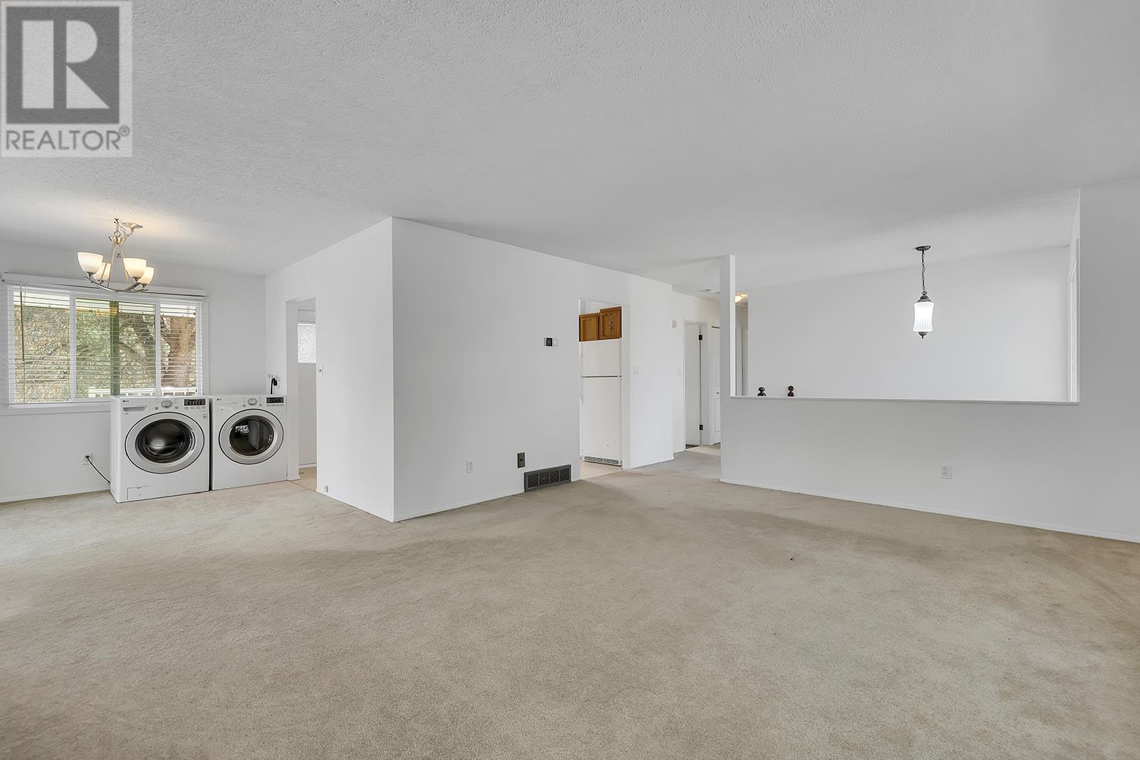 811 Tamarack Drive Kelowna Photo 11