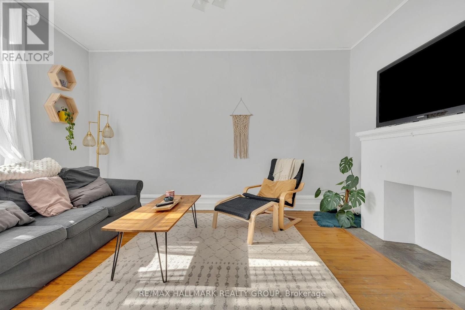 Property at 209 FIFTH AVENUE image 2