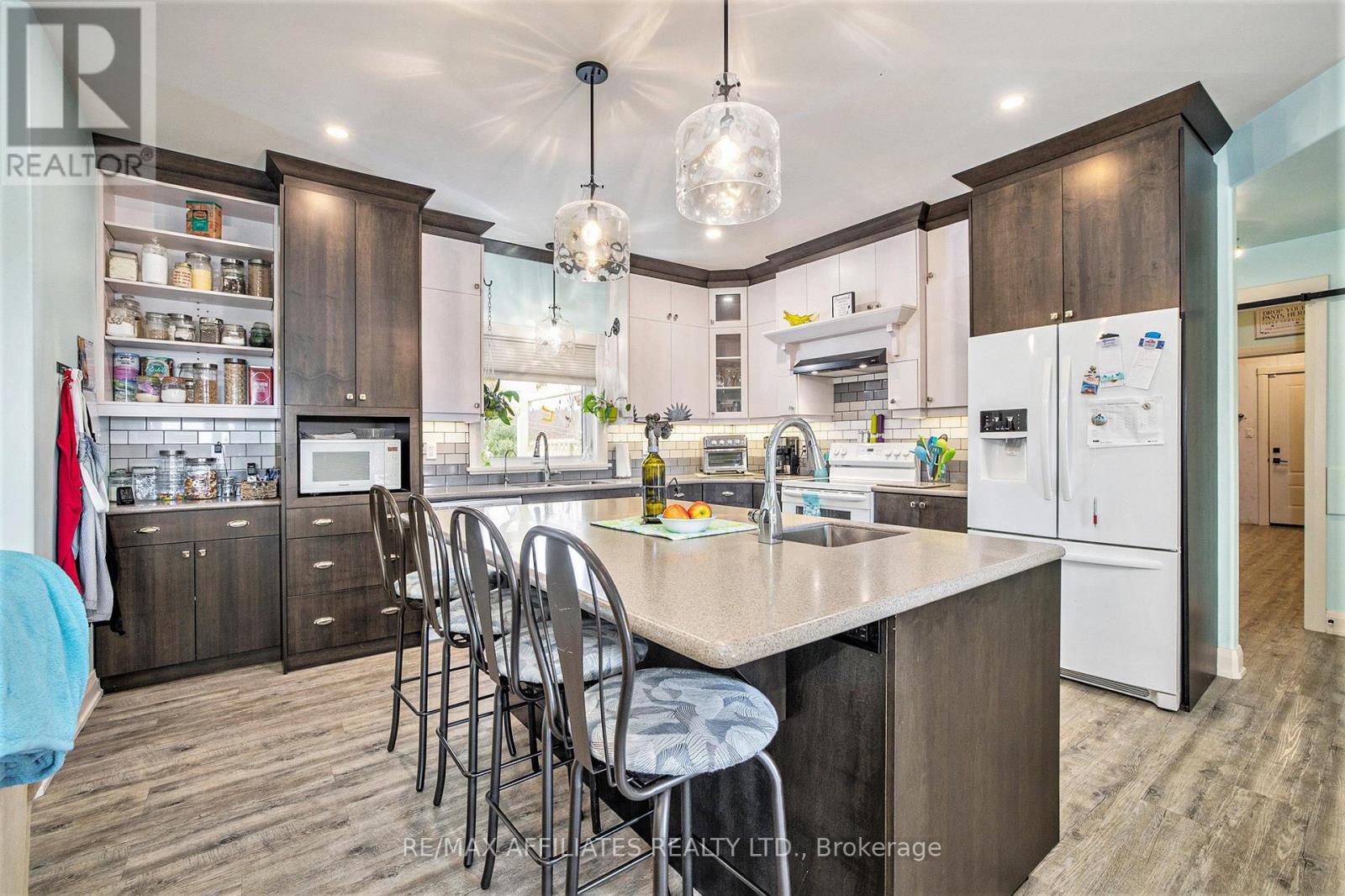 100 Summers Road, Rideau Lakes, Ontario  K0G 1E0 - Photo 12 - X12069374