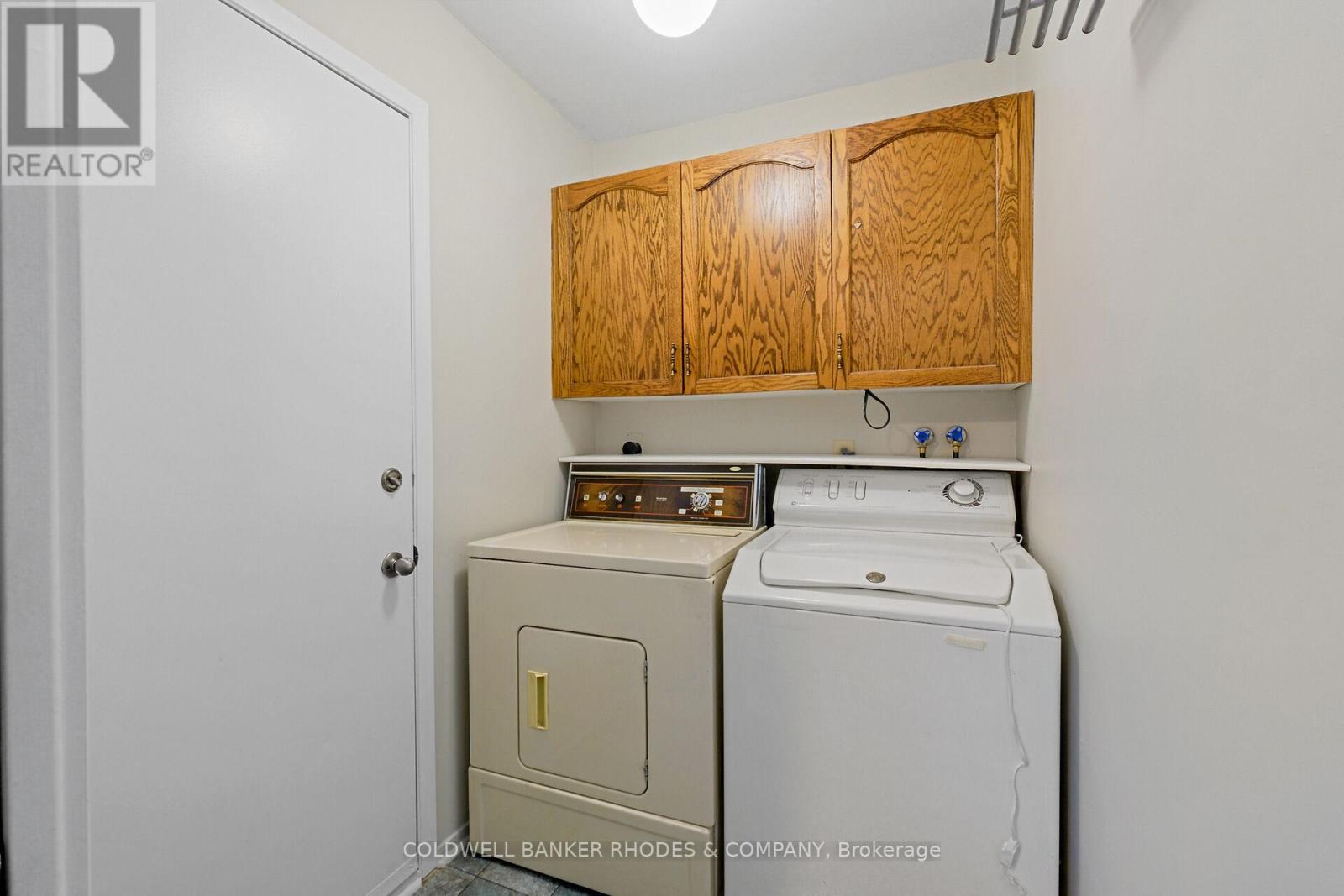 2184 East Acres Road, Ottawa, Ontario  K1J 9A7 - Photo 17 - X12069452