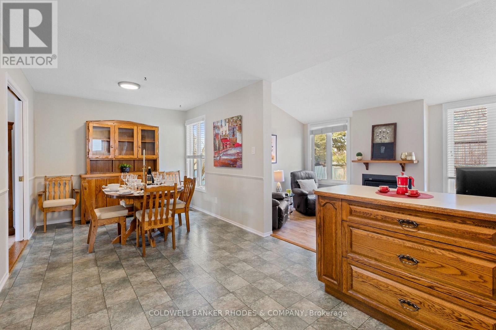 2184 East Acres Road, Ottawa, Ontario  K1J 9A7 - Photo 19 - X12069452