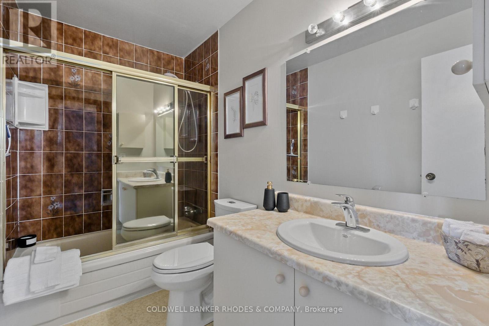 2184 East Acres Road, Ottawa, Ontario  K1J 9A7 - Photo 29 - X12069452