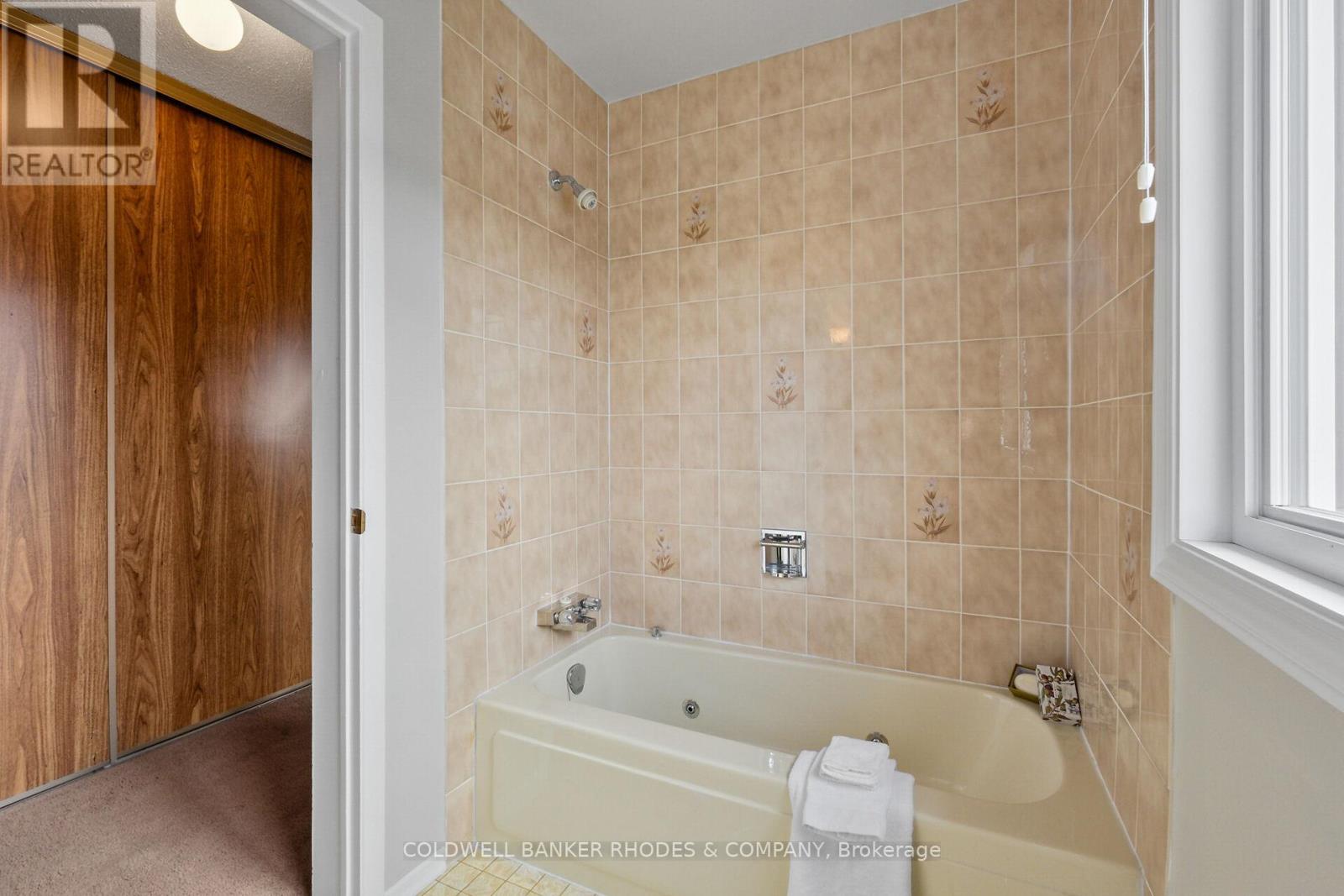 2184 East Acres Road, Ottawa, Ontario  K1J 9A7 - Photo 34 - X12069452