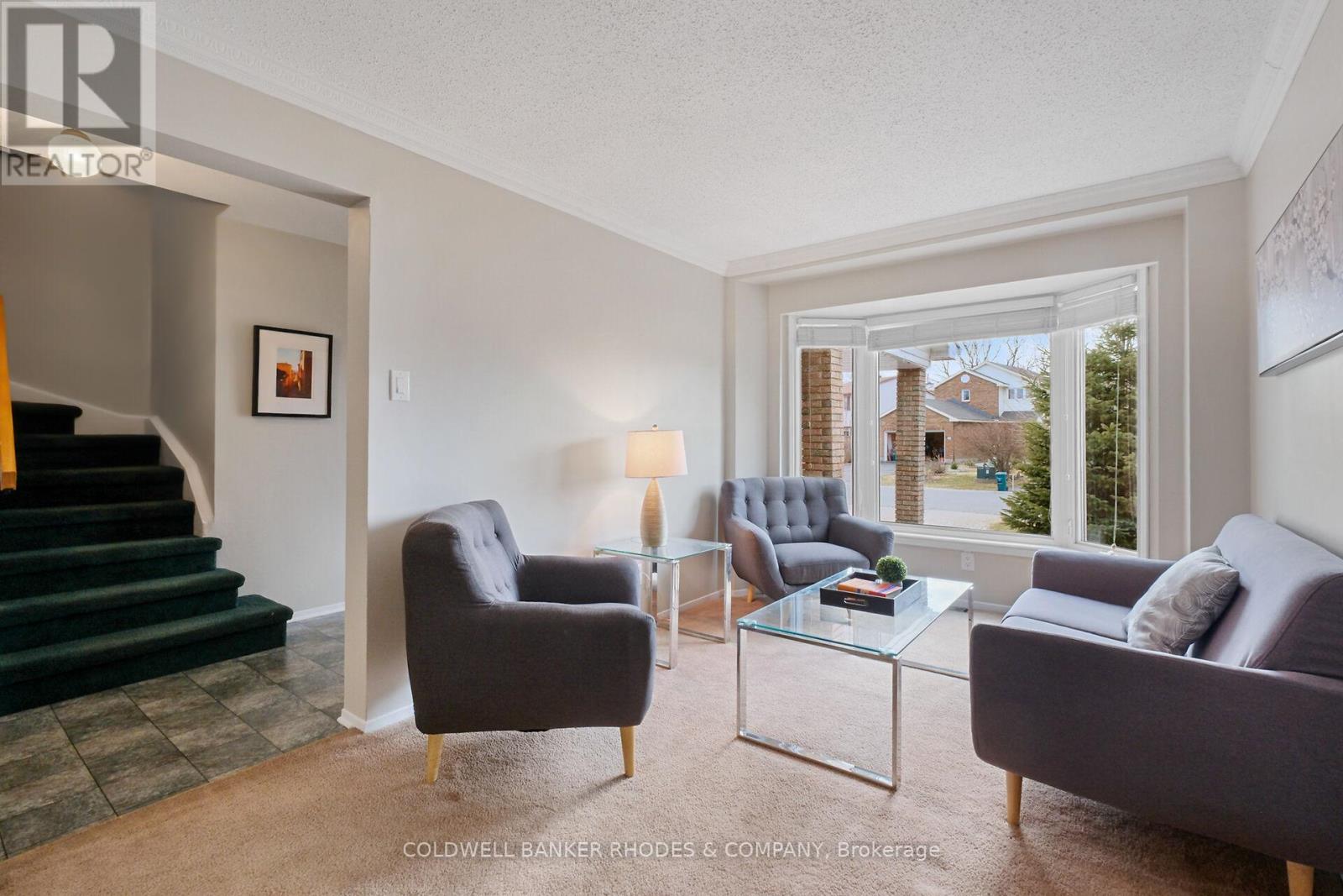 2184 East Acres Road, Ottawa, Ontario  K1J 9A7 - Photo 6 - X12069452