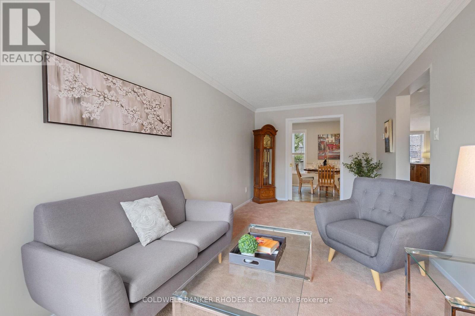 2184 East Acres Road, Ottawa, Ontario  K1J 9A7 - Photo 8 - X12069452