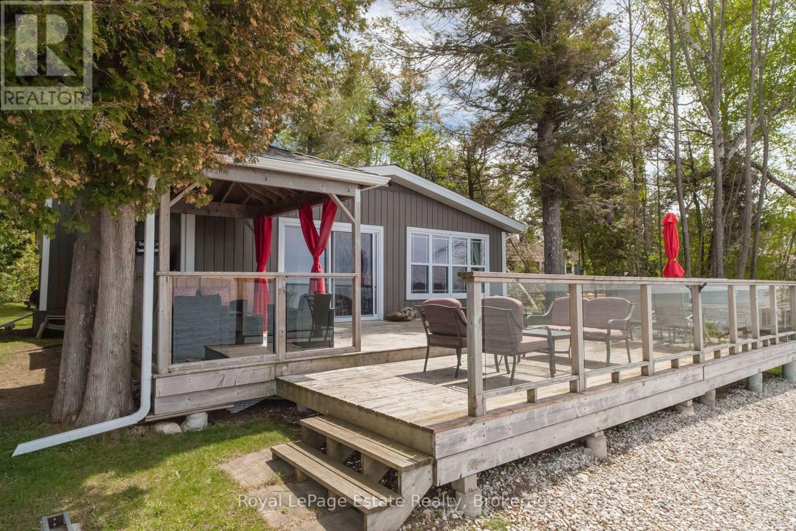 19 Ah Sineese Crescent W, Native Leased Lands, Ontario  N0H 2L0 - Photo 18 - X12069343