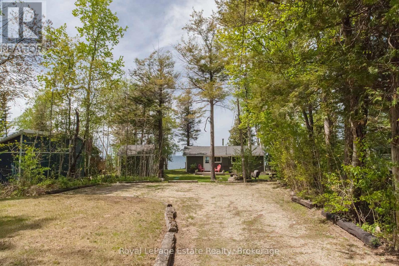 19 Ah Sineese Crescent W, Native Leased Lands, Ontario  N0H 2L0 - Photo 3 - X12069343