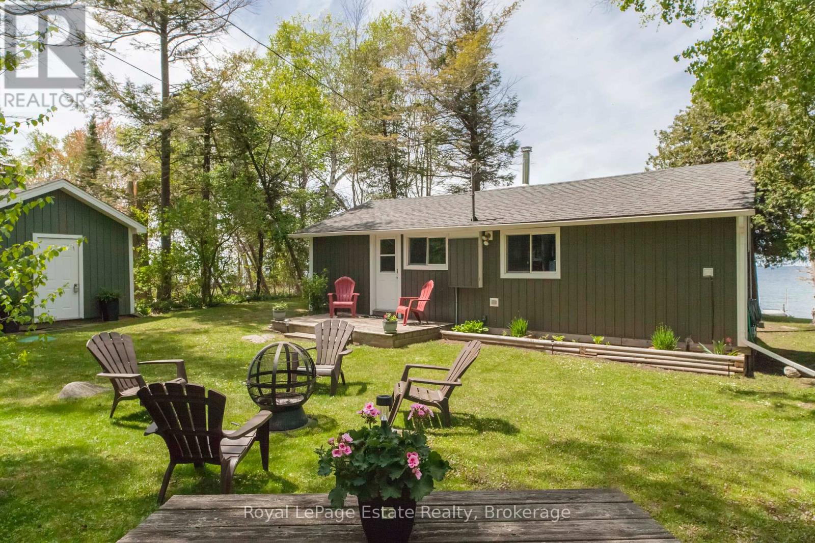 19 Ah Sineese Crescent W, Native Leased Lands, Ontario  N0H 2L0 - Photo 5 - X12069343