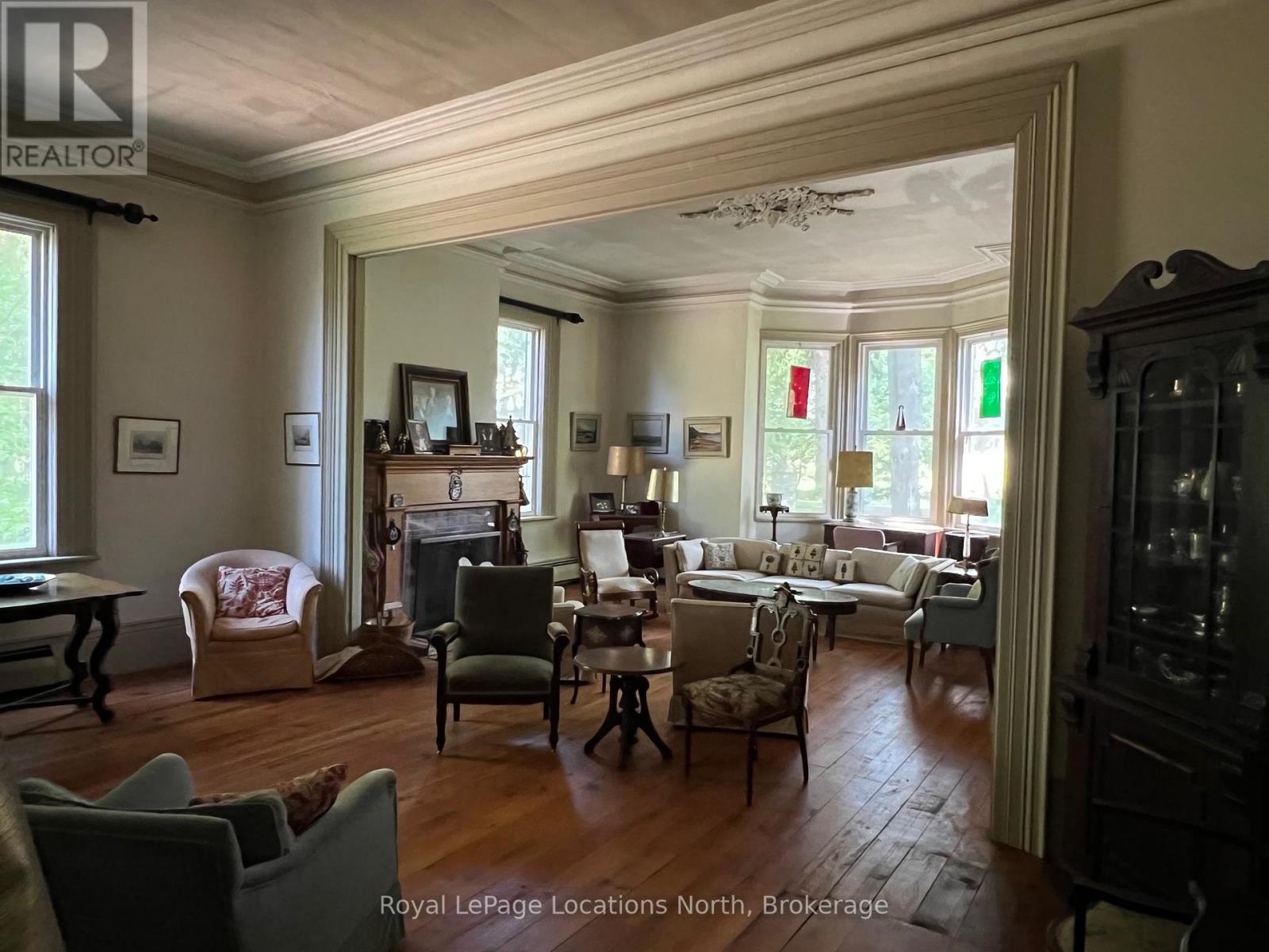 153 Swarthmore Drive, Meaford, Ontario  N4L 1W7 - Photo 10 - X12069405