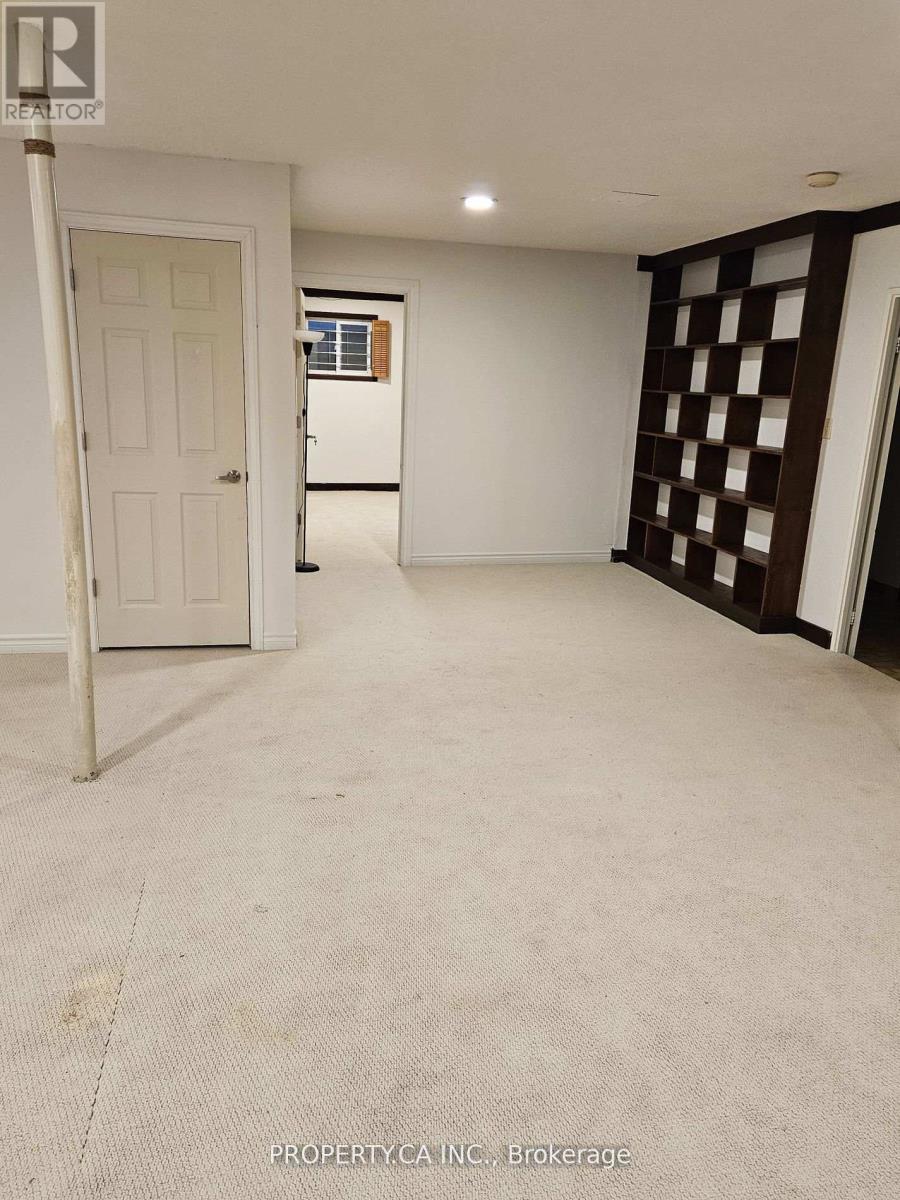 Bsmt - 16 Fleming Drive, Toronto (Bayview Woods-Steeles), Ontario  M2K 2N9 - Photo 2 - C12069332