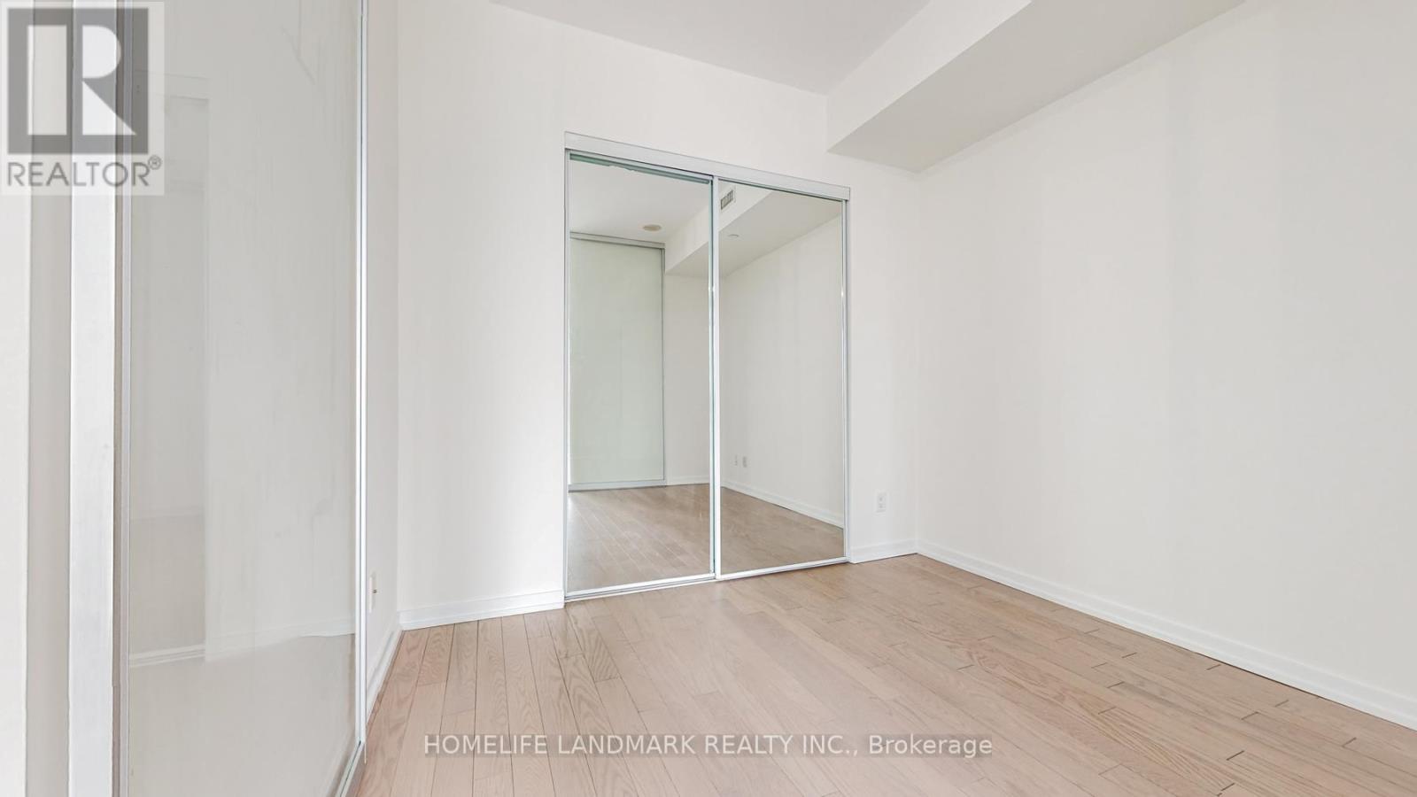 2505 - 101 Peter Street, Toronto, Ontario  M5V 0G6 - Photo 17 - C12069361
