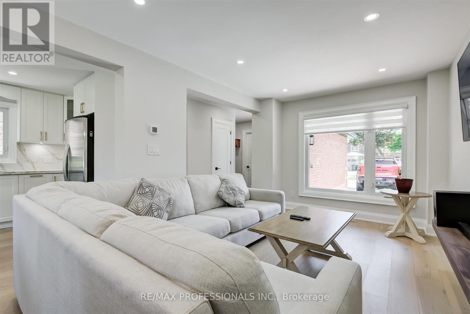 3089 Olympus Mews, Mississauga, Ontario  L5N 4V8 - Photo 11 - W12069355