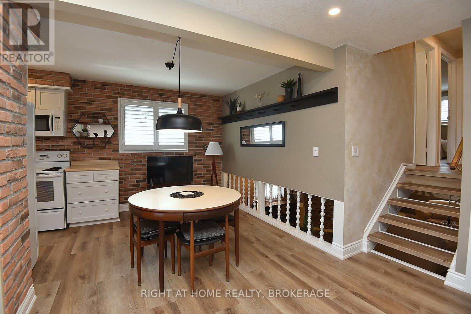 105 Bismark Drive, Cambridge, Ontario  N1S 4E8 - Photo 12 - X12069391