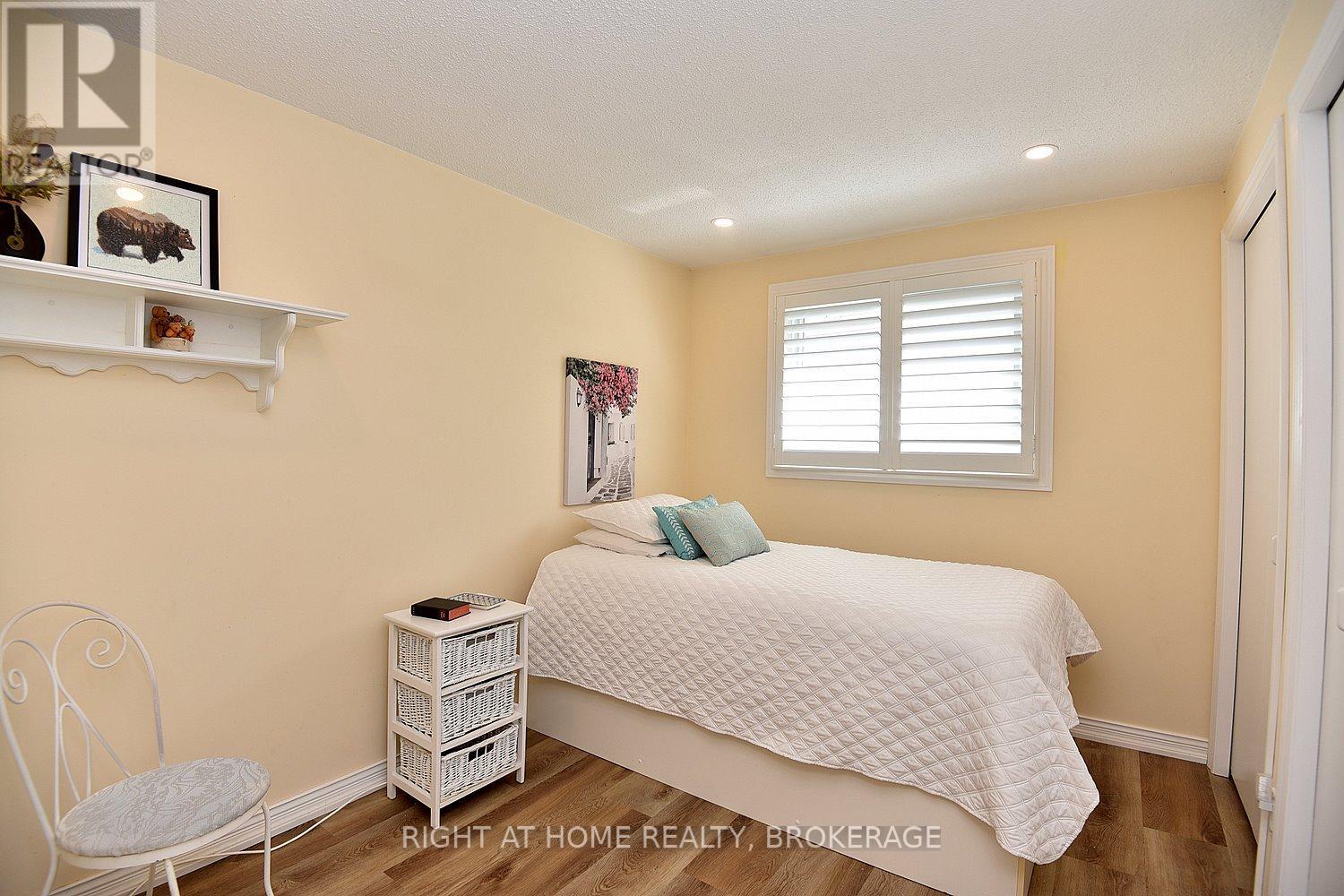 105 Bismark Drive, Cambridge, Ontario  N1S 4E8 - Photo 21 - X12069391