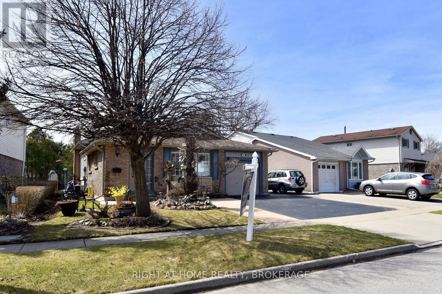 Property at 105 BISMARK DRIVE image 3