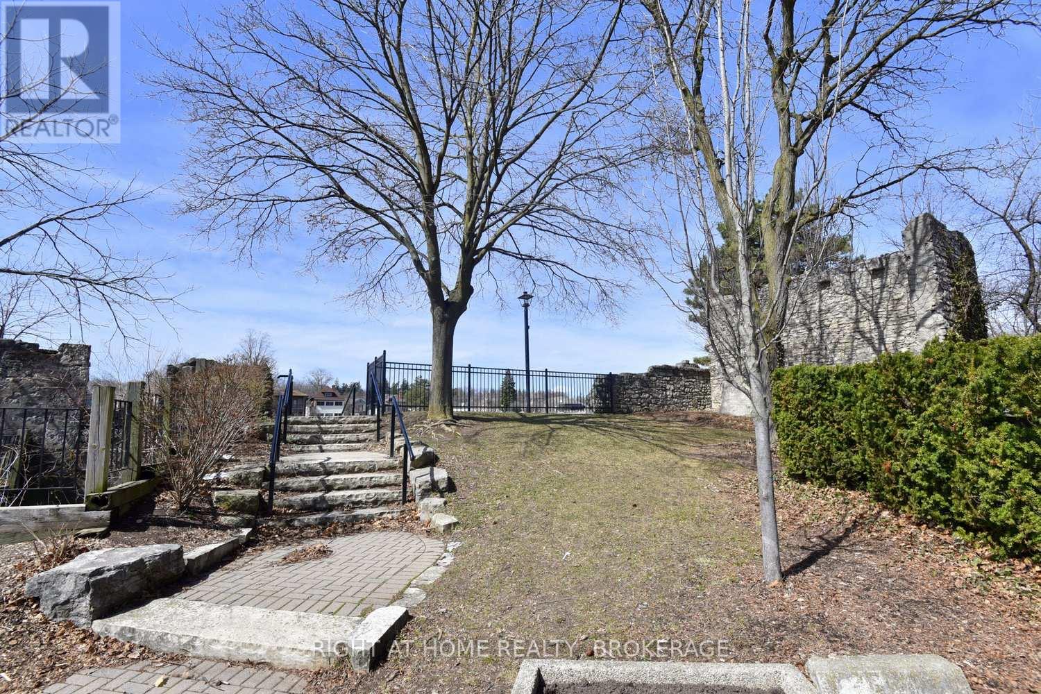 105 Bismark Drive, Cambridge, Ontario  N1S 4E8 - Photo 42 - X12069391