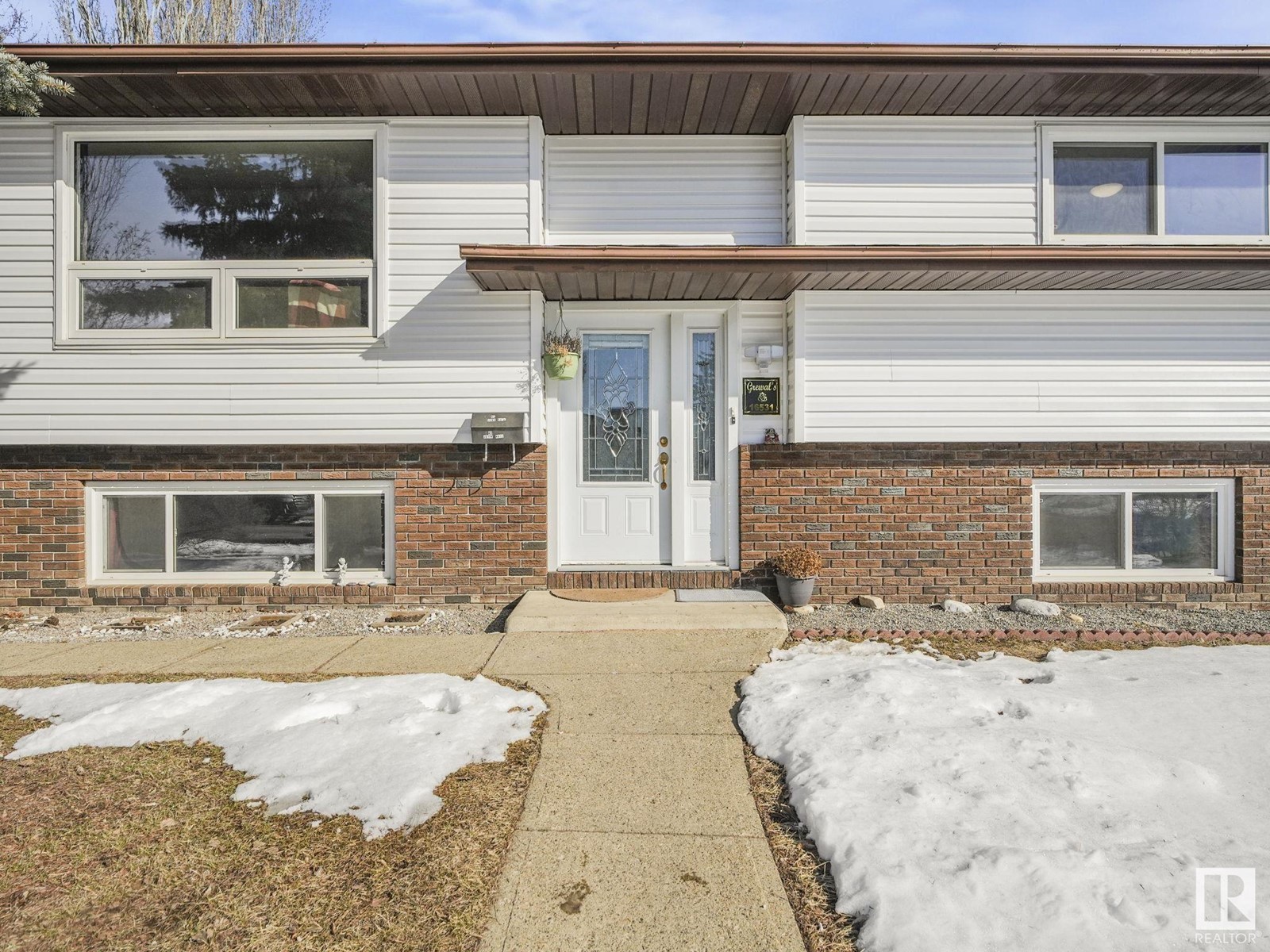 Property at 16531 116 ST NW image 2