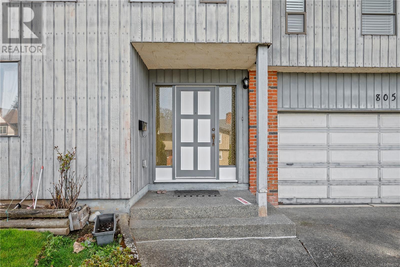 Property at 805 Kimberly Pl image 4