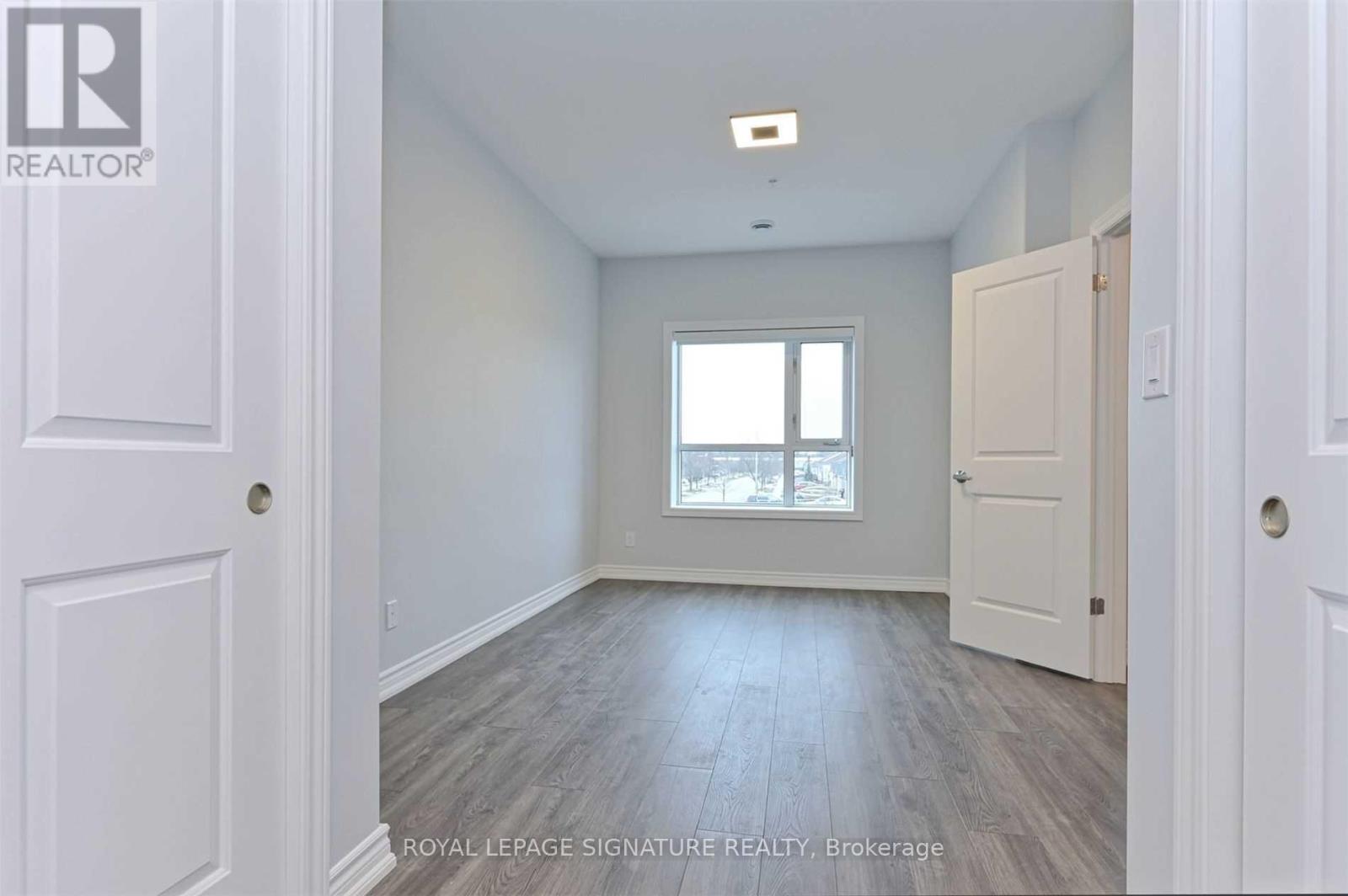 208 - 529 South Pelham Road, Welland, Ontario  L3C 0H7 - Photo 10 - X12053336