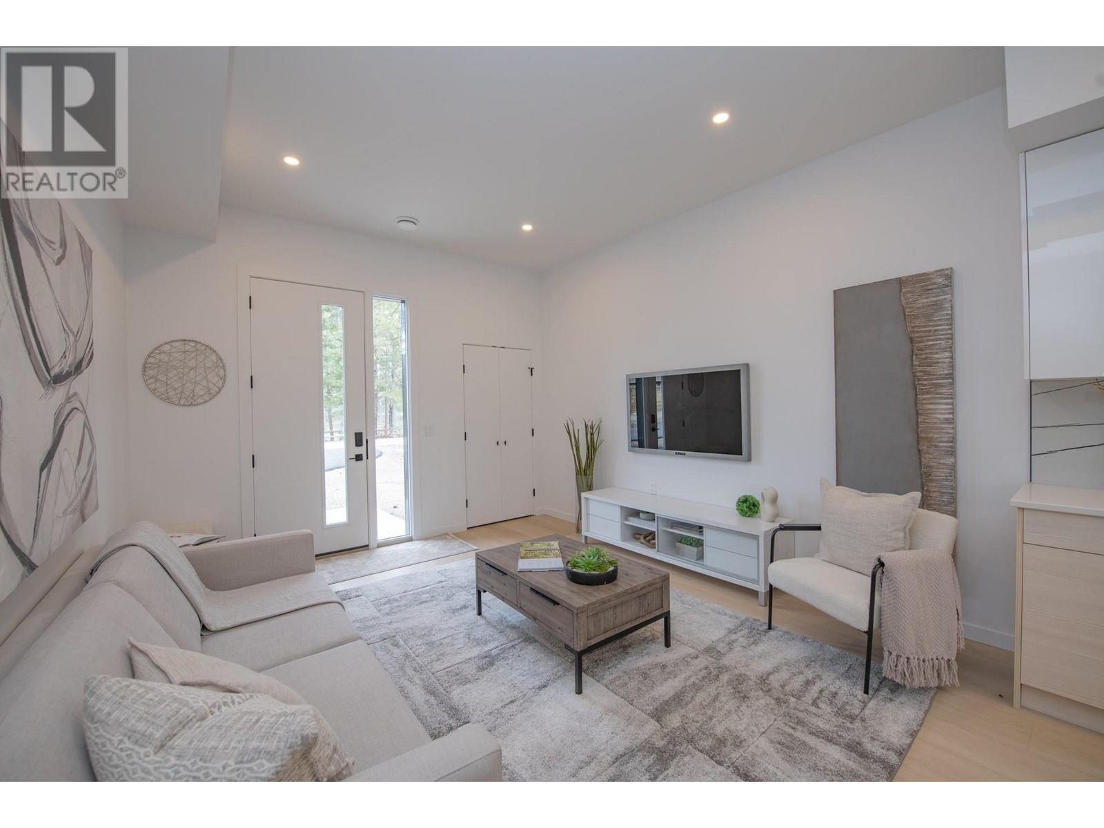 Property at 9188 Tronson Road Unit# 3 image 5