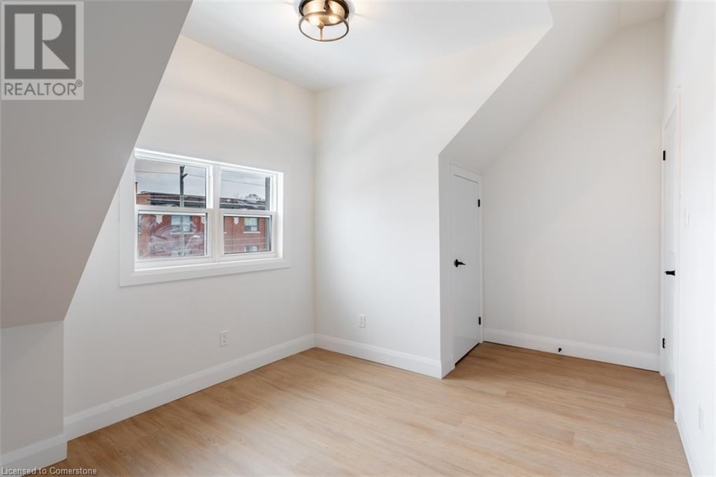 115 Catharine Street N Unit# 3, Hamilton, Ontario  L8R 1J5 - Photo 14 - 40714052