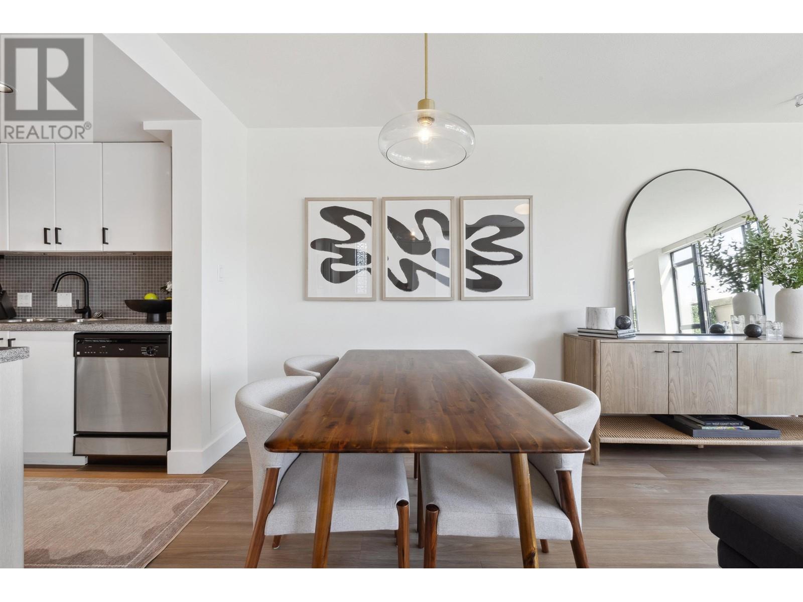 Th3 155 W 1st Street, North Vancouver, British Columbia  V7M 3N8 - Photo 10 - R2987548