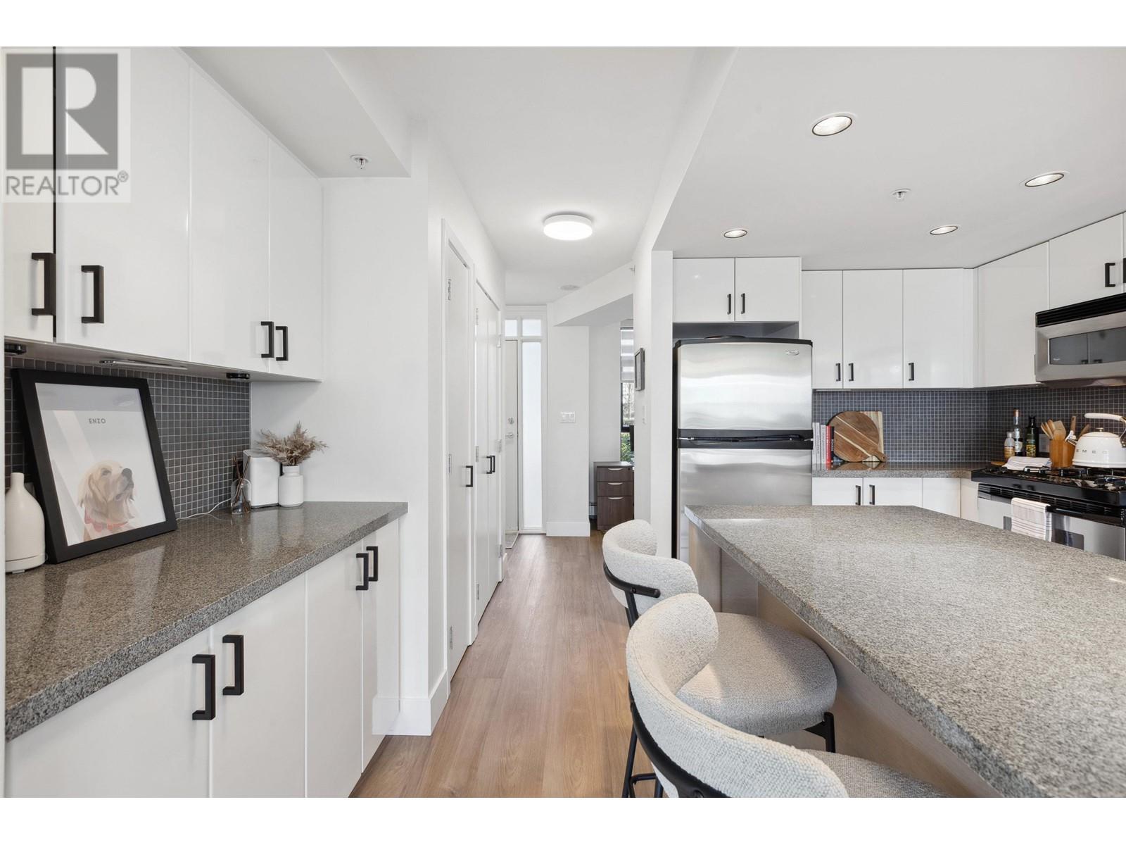 Th3 155 W 1st Street, North Vancouver, British Columbia  V7M 3N8 - Photo 13 - R2987548