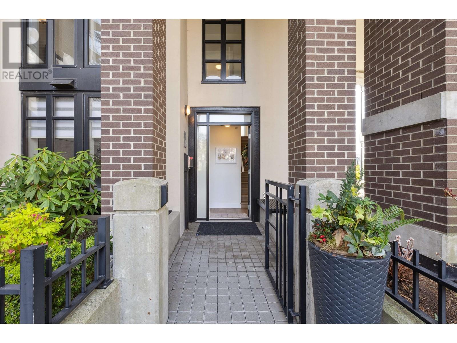 Th3 155 W 1st Street, North Vancouver, British Columbia  V7M 3N8 - Photo 35 - R2987548