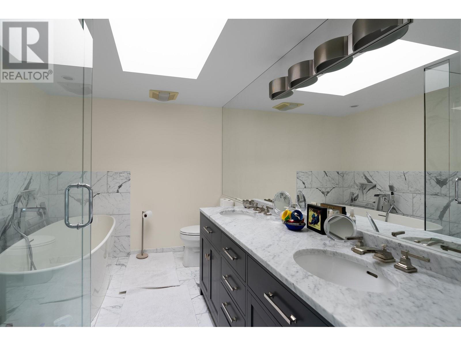 1596 Island Park Walk, Vancouver, British Columbia  V6J 0G9 - Photo 13 - R2987579