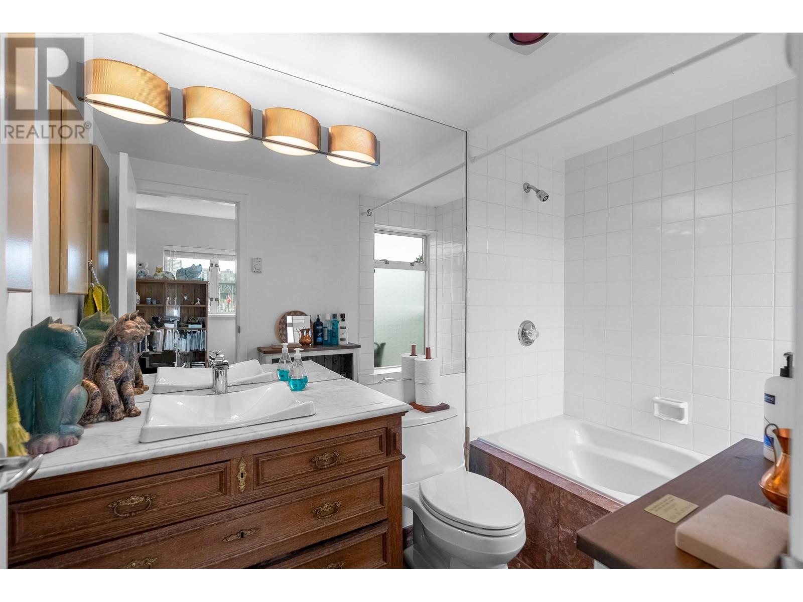 1596 Island Park Walk, Vancouver, British Columbia  V6J 0G9 - Photo 14 - R2987579