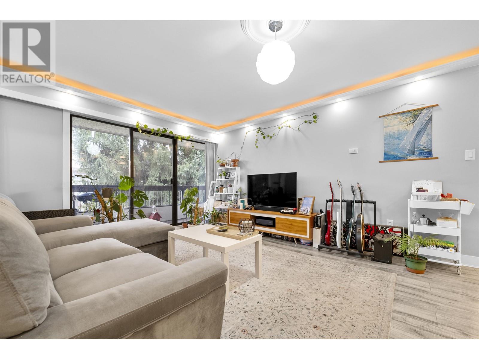 306 7180 LINDEN AVENUE, burnaby, British Columbia