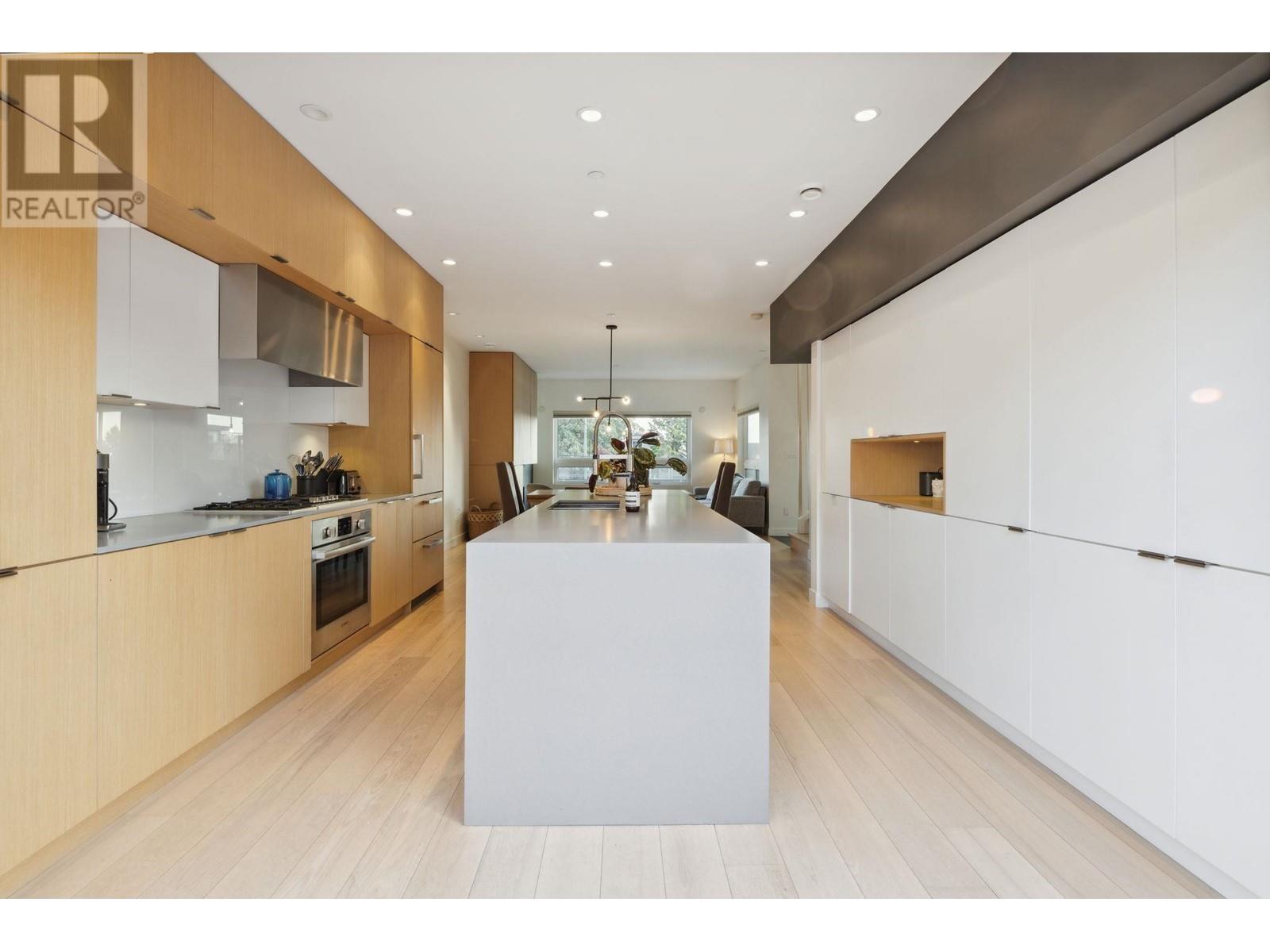 57 W 41st Avenue, Vancouver, British Columbia  V5Y 2R8 - Photo 12 - R2987565