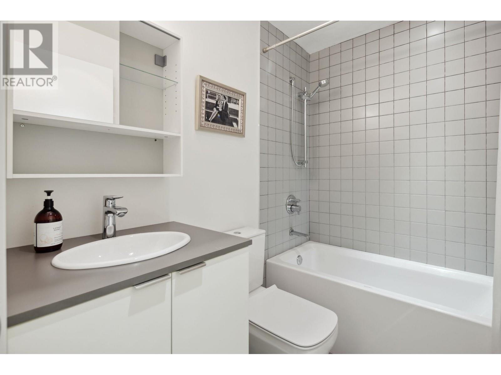 57 W 41st Avenue, Vancouver, British Columbia  V5Y 2R8 - Photo 24 - R2987565