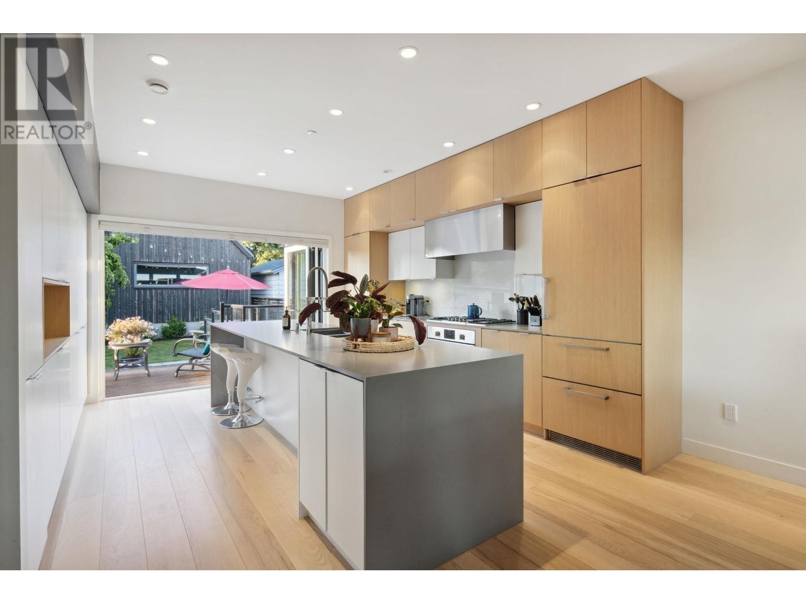 57 W 41st Avenue, Vancouver, British Columbia  V5Y 2R8 - Photo 7 - R2987565