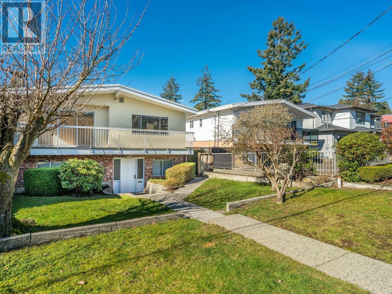 2539 Western Avenue, North Vancouver, British Columbia  V7N 3L2 - Photo 2 - R2987588