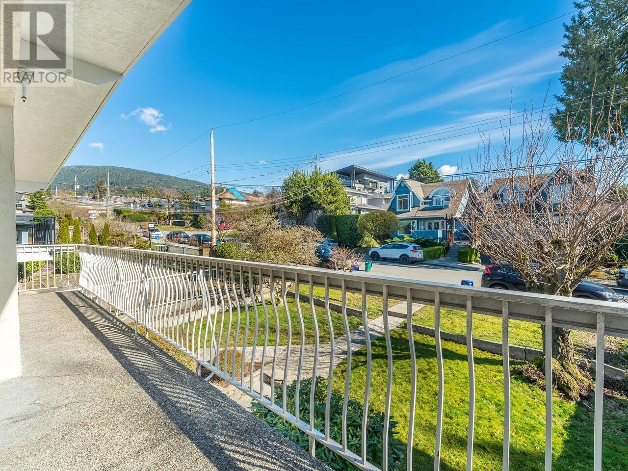 2539 Western Avenue, North Vancouver, British Columbia  V7N 3L2 - Photo 3 - R2987588