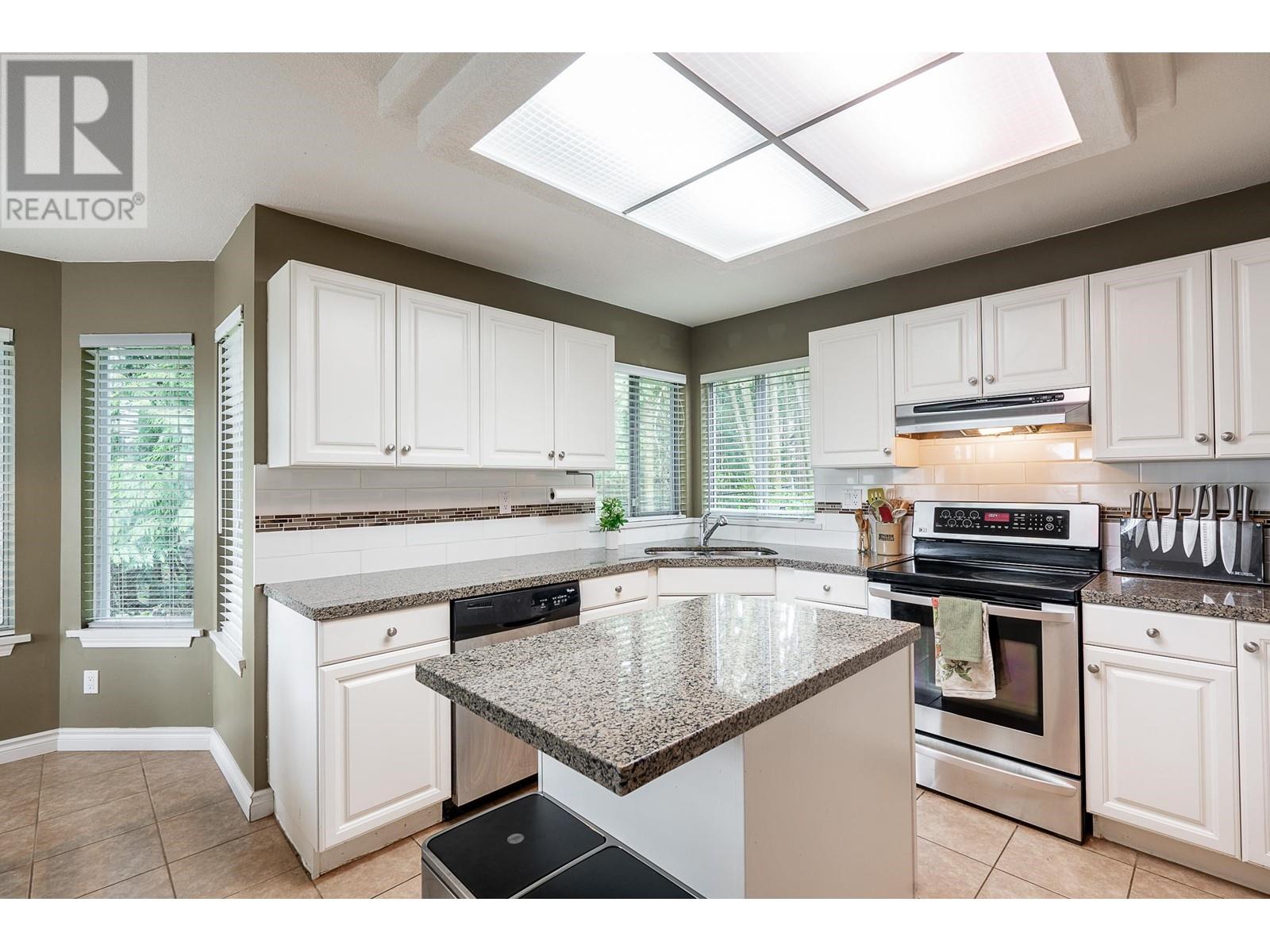 1580 Wintergreen Place, Coquitlam, British Columbia  V3E 2V5 - Photo 8 - R2987626