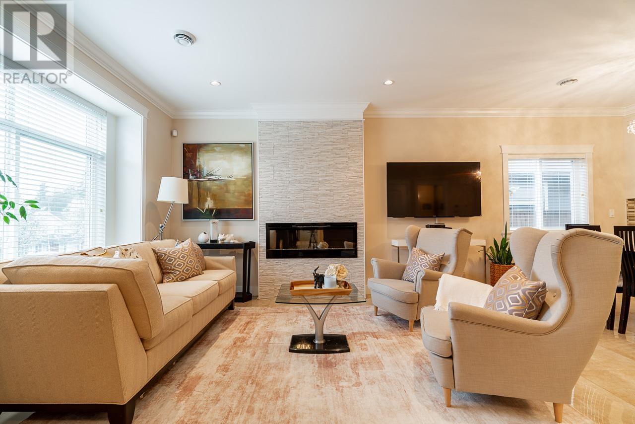 4345 Victory Street, Burnaby, British Columbia  V5J 1R1 - Photo 5 - R2987238