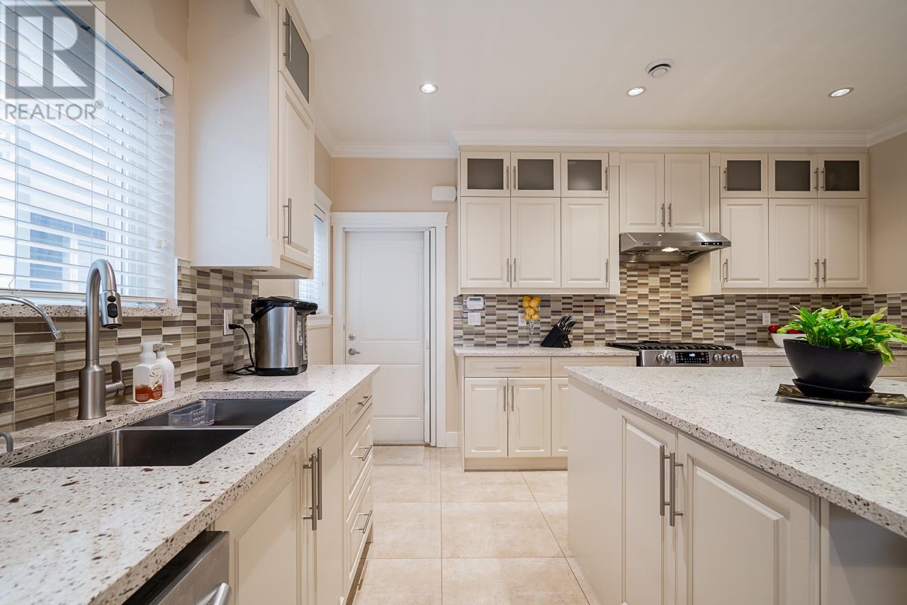 4345 Victory Street, Burnaby, British Columbia  V5J 1R1 - Photo 13 - R2987238