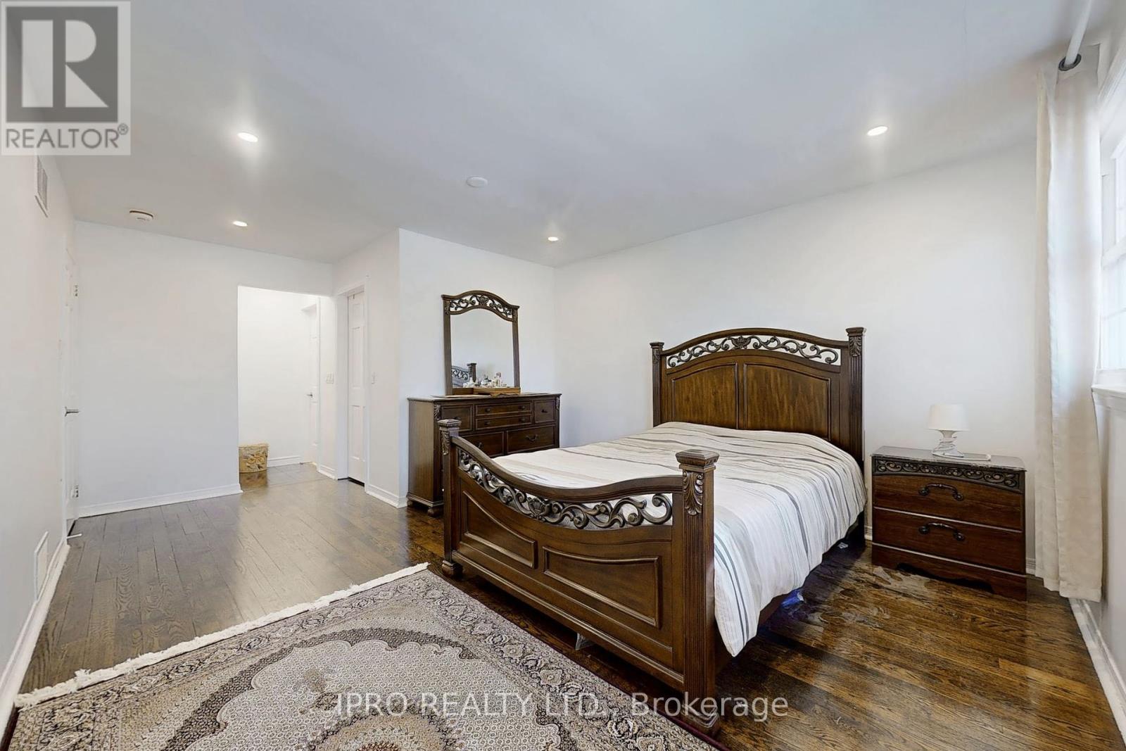 17 Clearcrest Avenue, Toronto, Ontario  M2M 2T4 - Photo 14 - C12069518