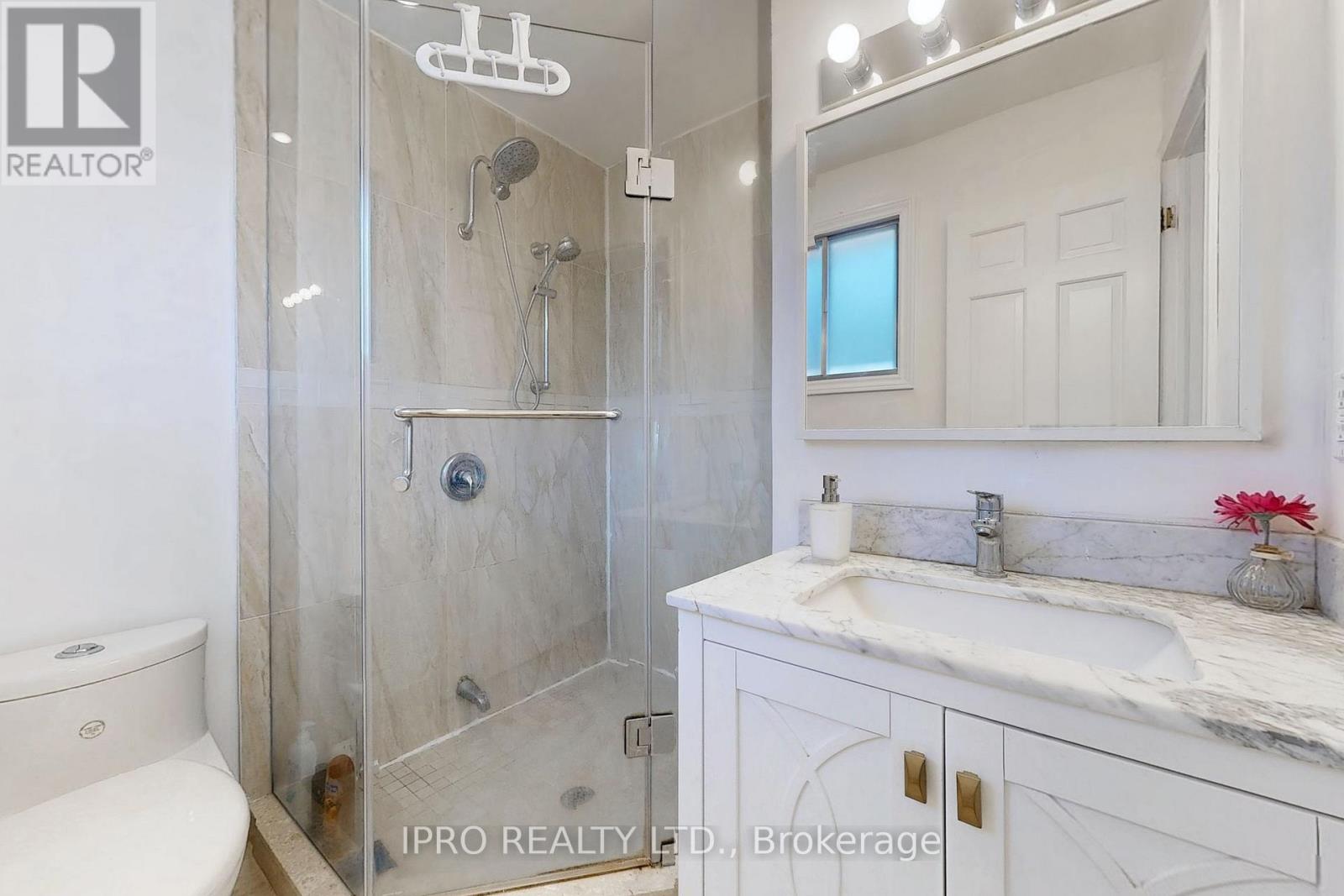17 Clearcrest Avenue, Toronto, Ontario  M2M 2T4 - Photo 17 - C12069518