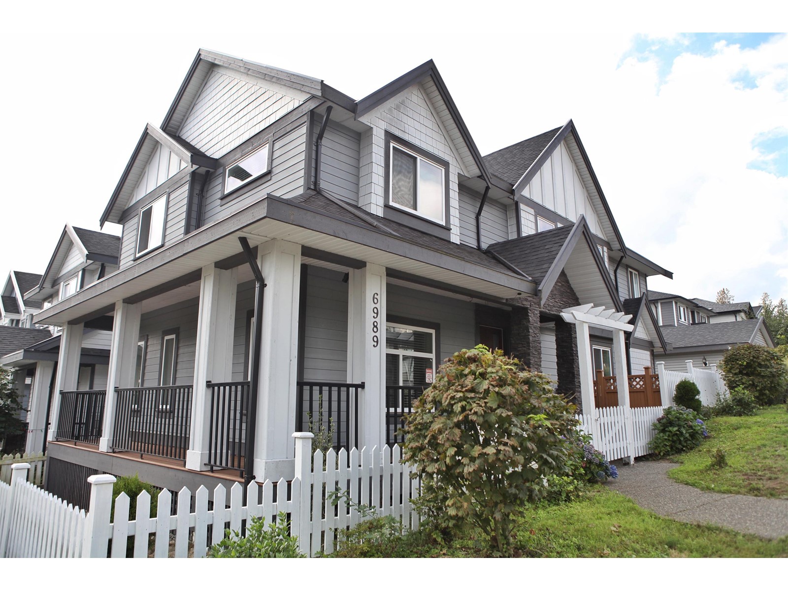 Property at 6989 206 STREET image 2